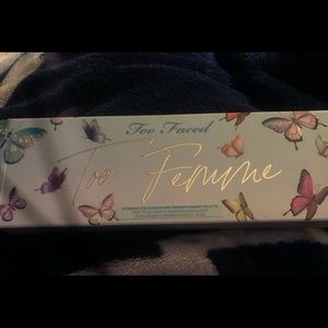 Too faced Too femme palette